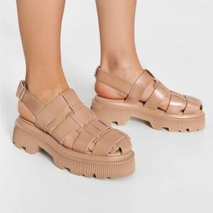 LAST Tammy Fisherman Sandal, Beige, Size 41